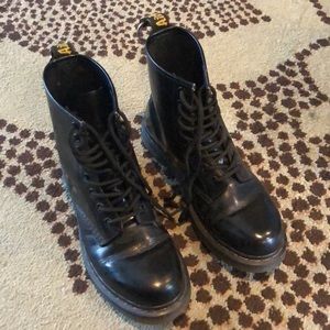 1460 8-Eye Dr. Martens